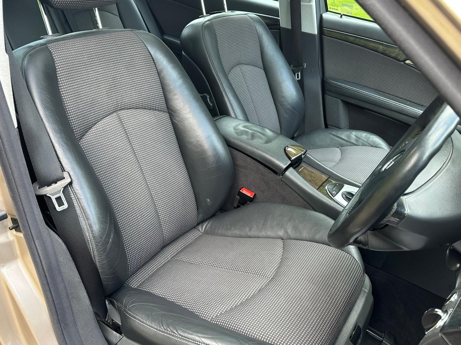 Used Mercedes-Benz E Class 2003 for sale - 76239501: Photo 30