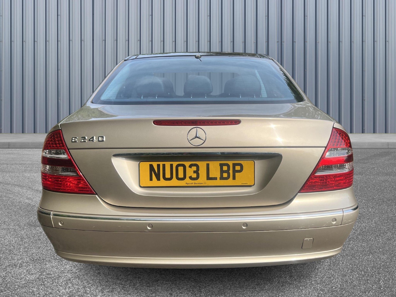 Used Mercedes-Benz E Class 2003 for sale - 76239501: Photo 5