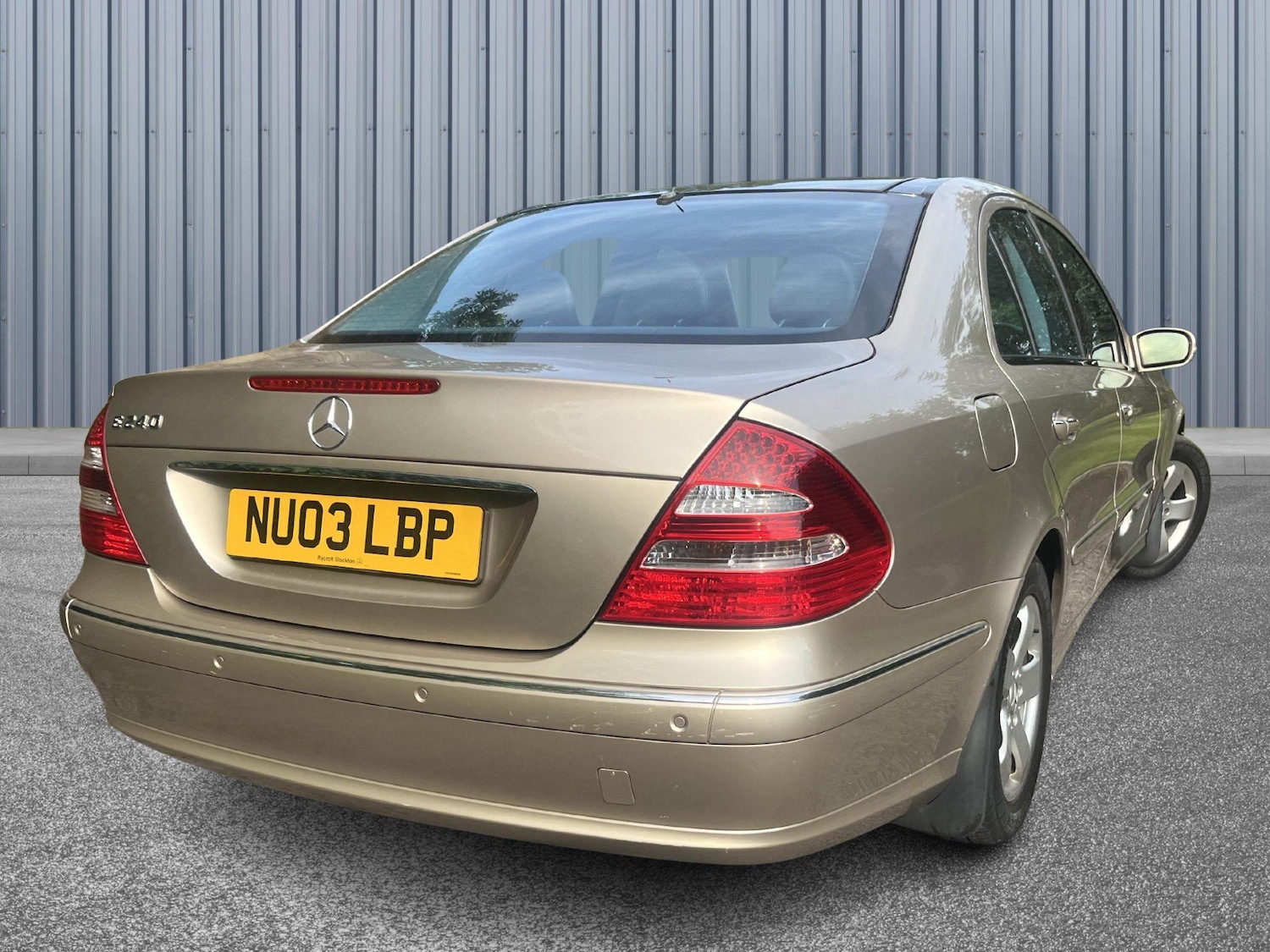 Used Mercedes-Benz E Class 2003 for sale - 76239501: Photo 6