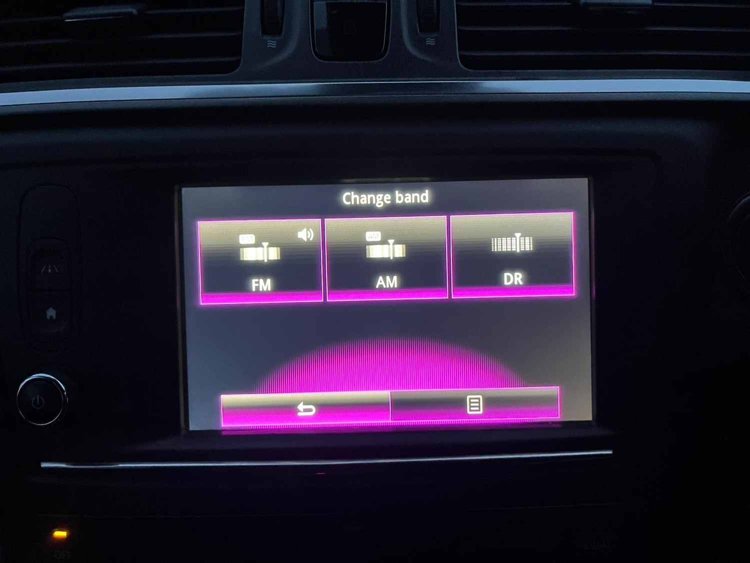 Used Renault Kadjar 2015 for sale - 76549498: Photo 38