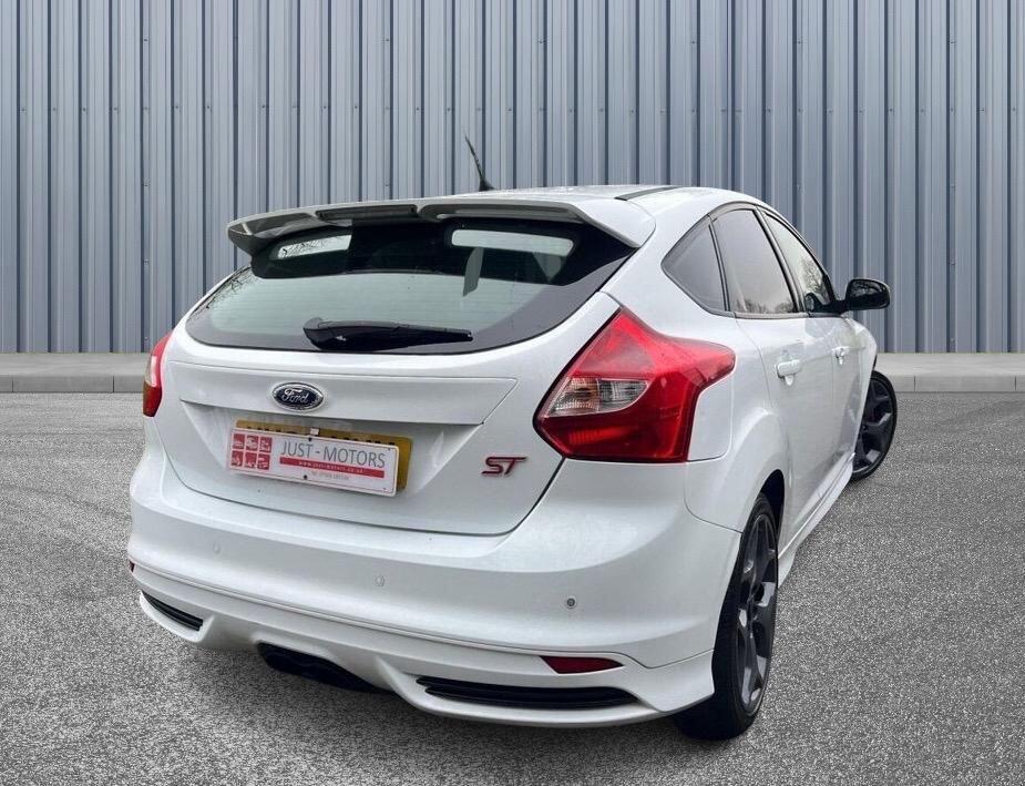 Used Ford Focus 2013 for sale - 77376923: Photo 6