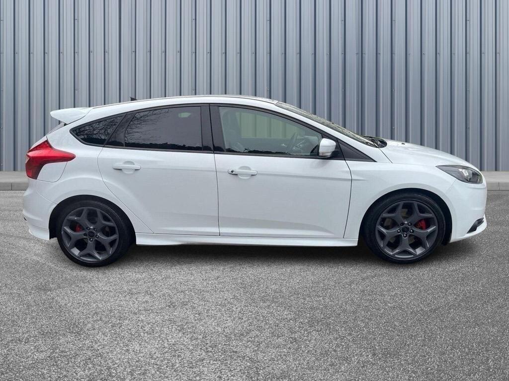 Used Ford Focus 2013 for sale - 77376923: Photo 7