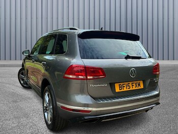 Used Volkswagen Touareg 2015 for sale - 79116968: Photo