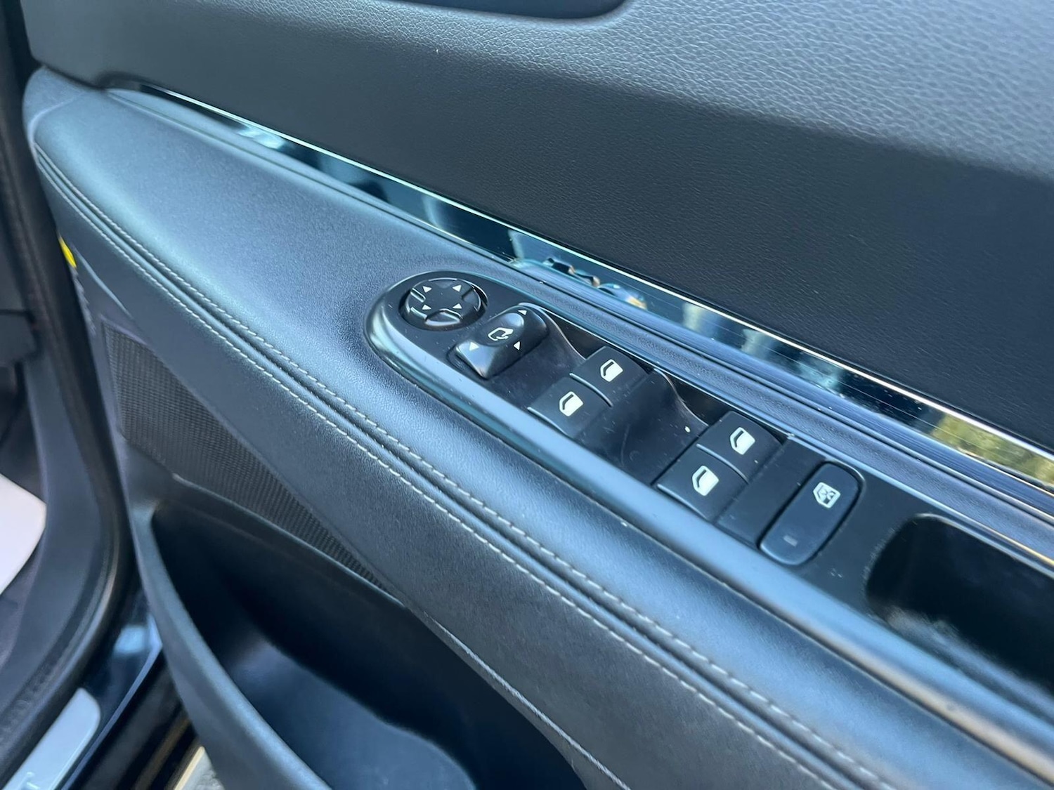 Used Peugeot 3008 2015 for sale - 77081886: Photo 29