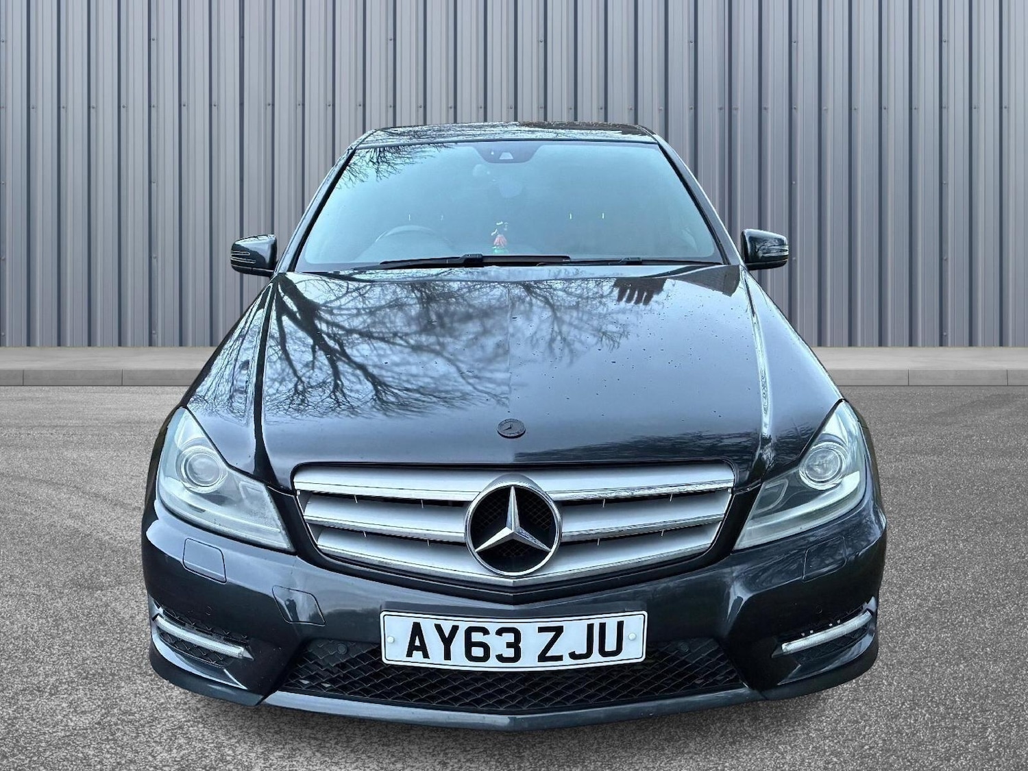 Used Mercedes-Benz C Class 2013 for sale - 77626087: Photo 2