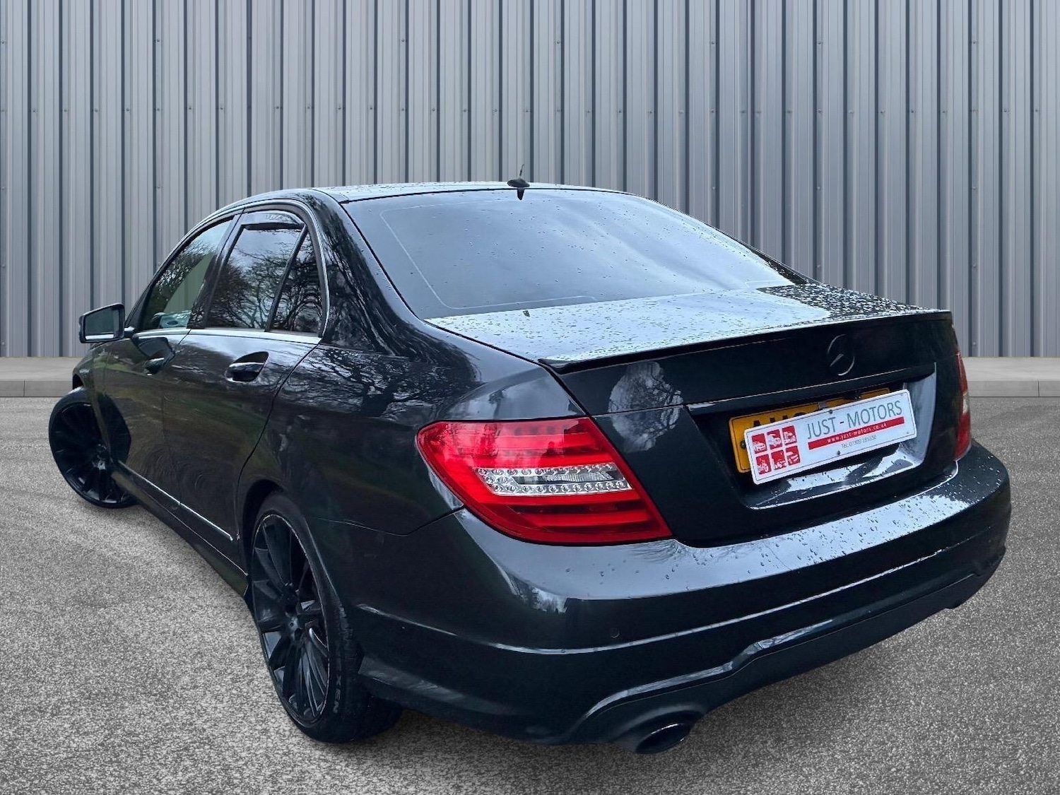 Used Mercedes-Benz C Class 2013 for sale - 77626087: Photo 4