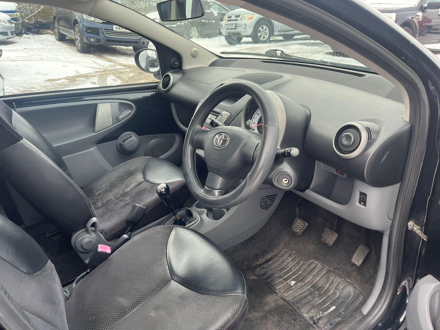 Used Toyota AYGO 2010 for sale - 77119935: Photo 9