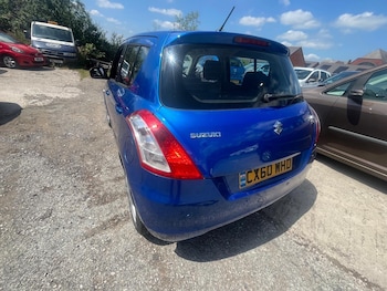 Used Suzuki Swift 2010 for sale - 79157918: Photo