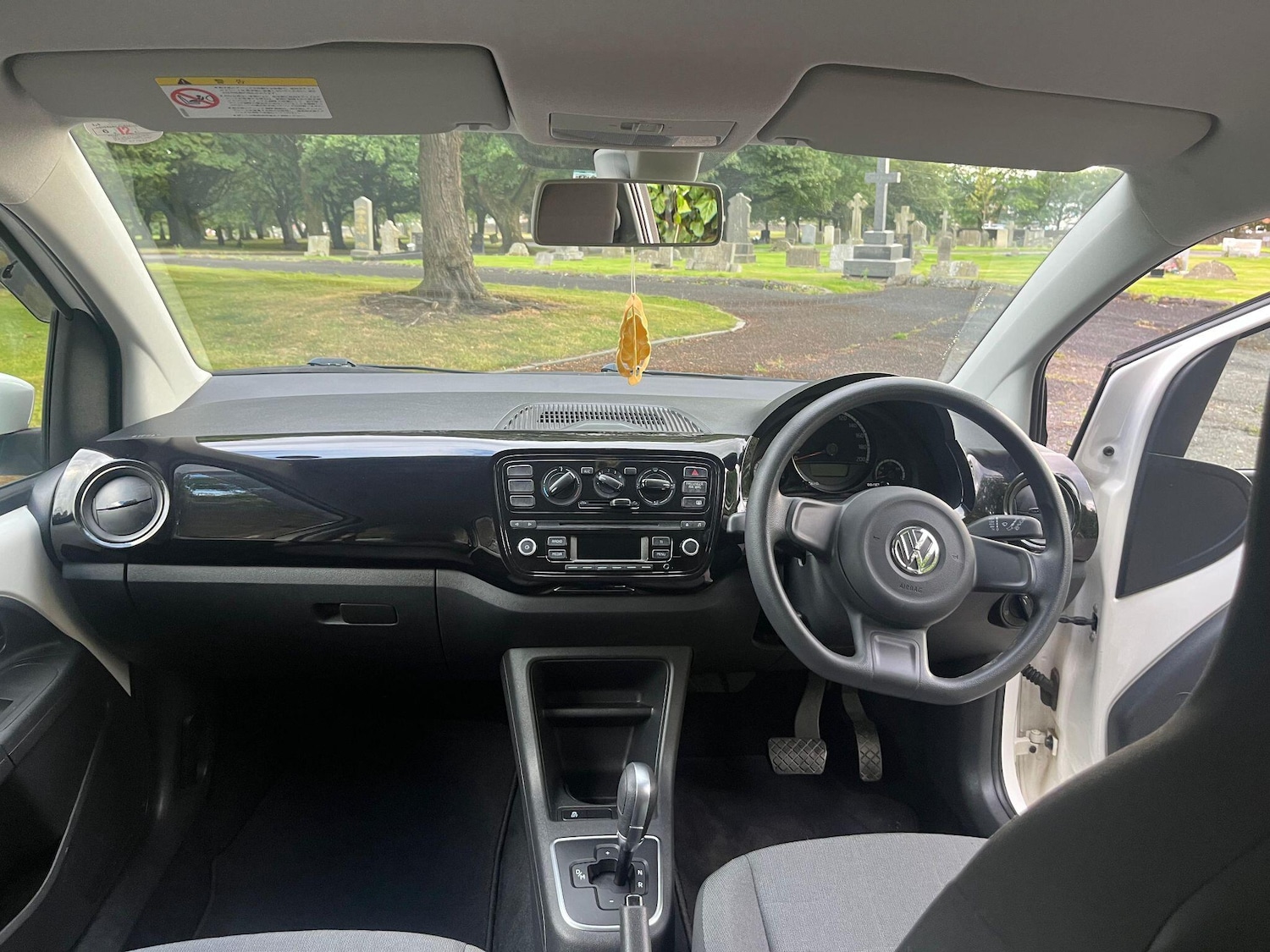 Used Volkswagen up! for sale - 76440324: Photo 10