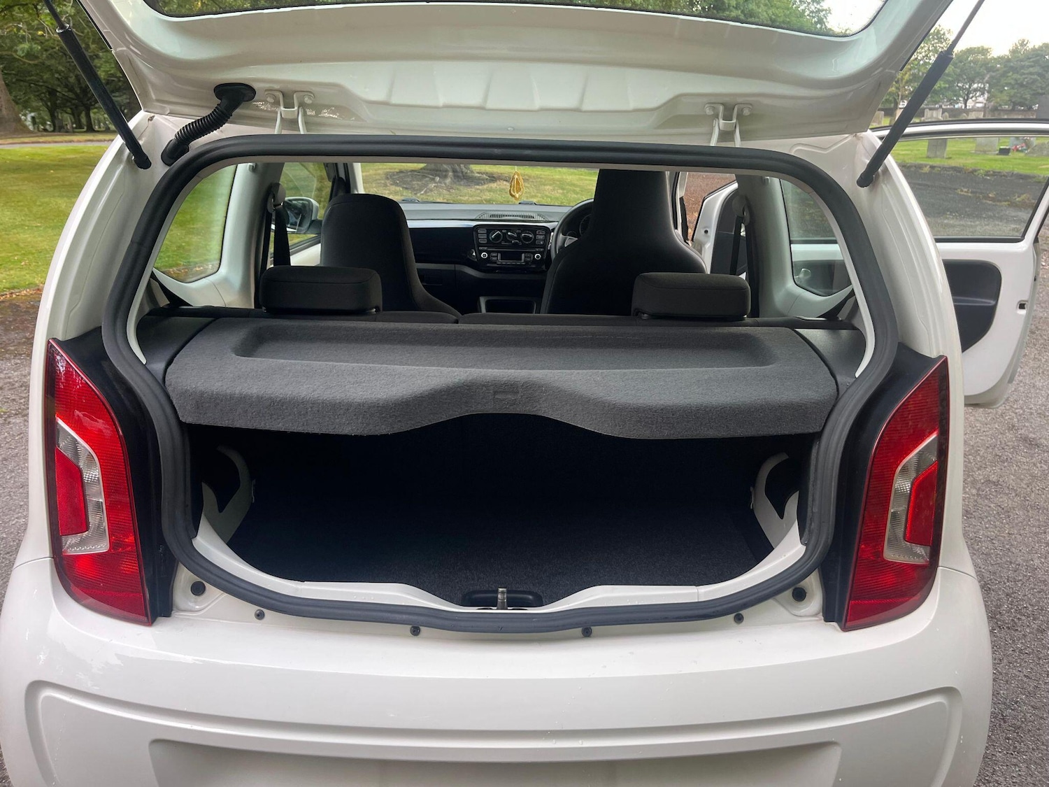 Used Volkswagen up! for sale - 76440324: Photo 16