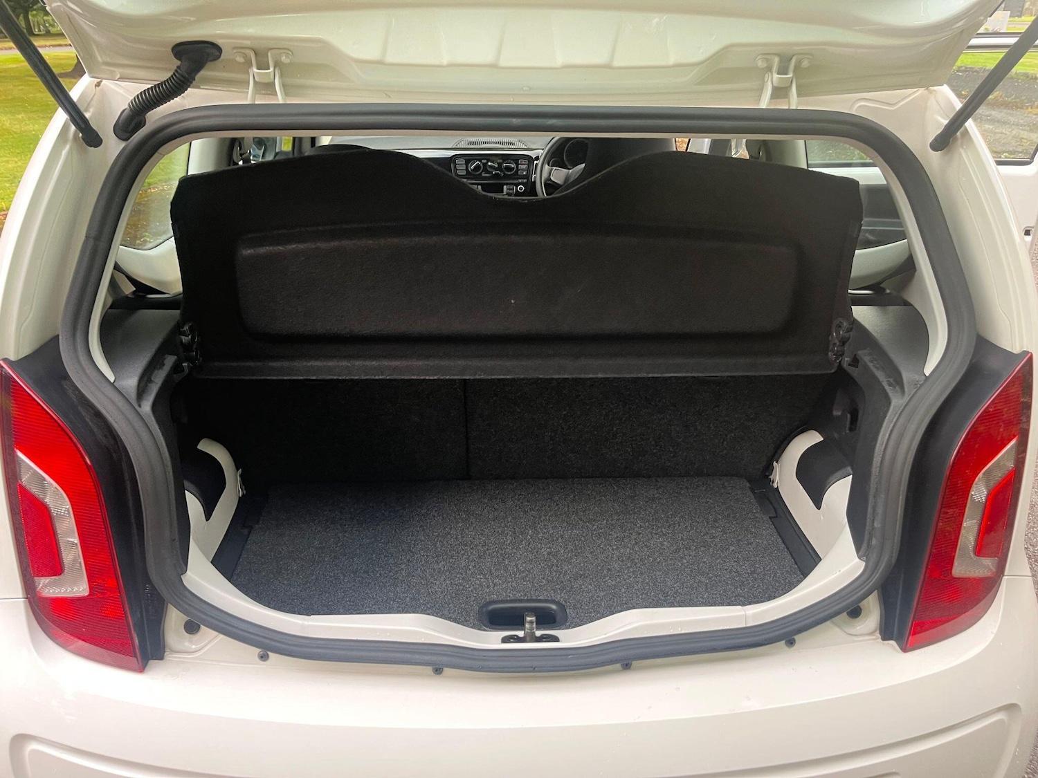 Used Volkswagen up! for sale - 76440324: Photo 17