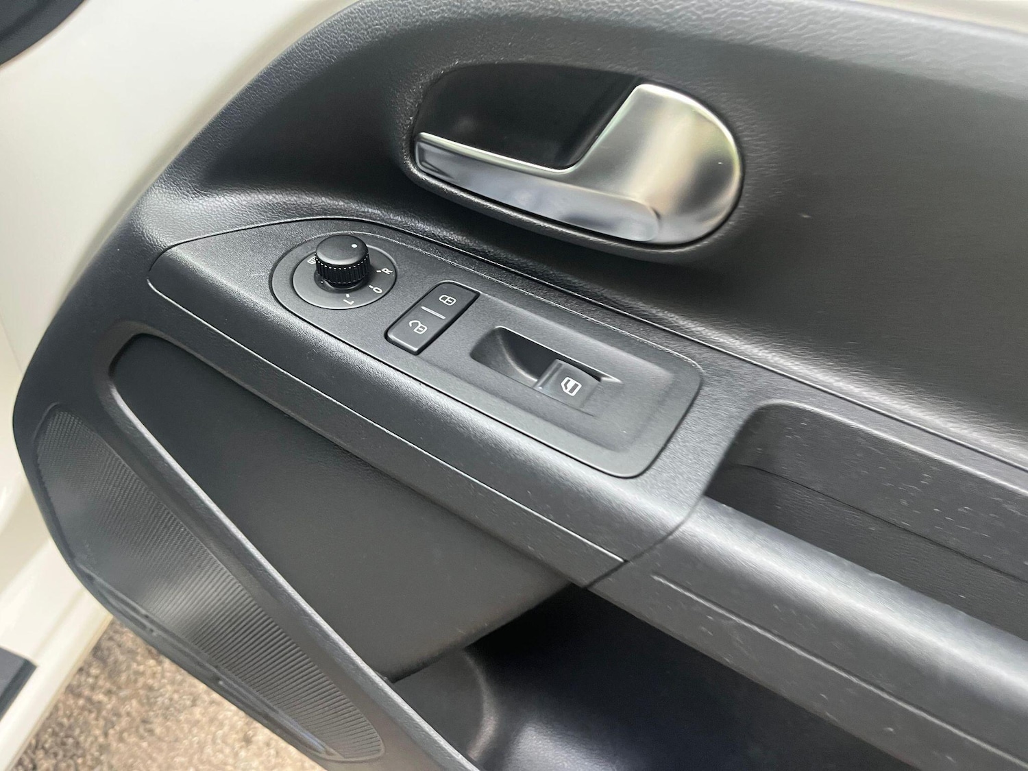 Used Volkswagen up! for sale - 76440324: Photo 23