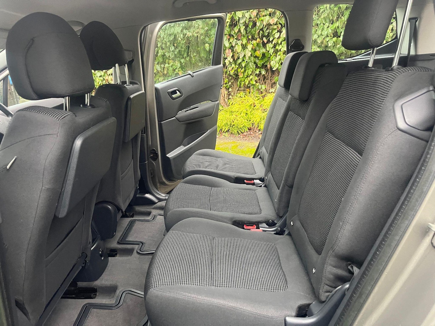 Used Peugeot 5008 2013 for sale - 78047509: Photo 16