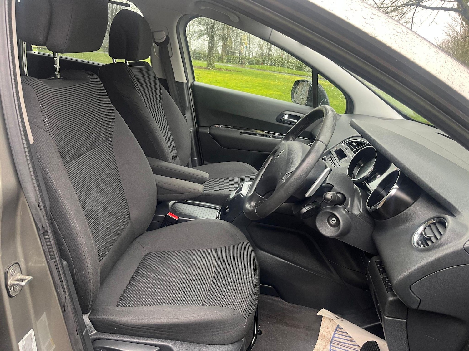 Used Peugeot 5008 2013 for sale - 78047509: Photo 25