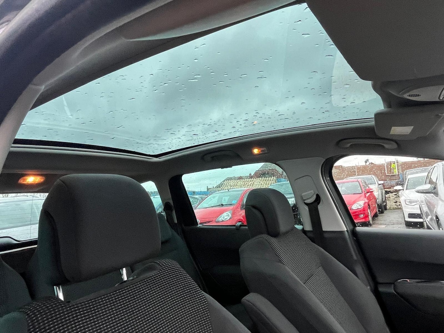 Used Peugeot 5008 2014 for sale - 76887430: Photo 10