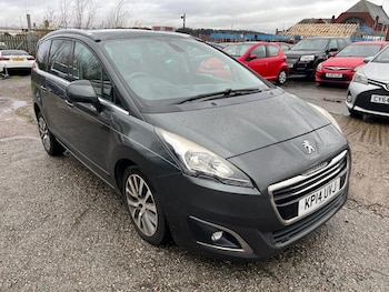 Used Peugeot 5008 2014 for sale - 76887430: Photo