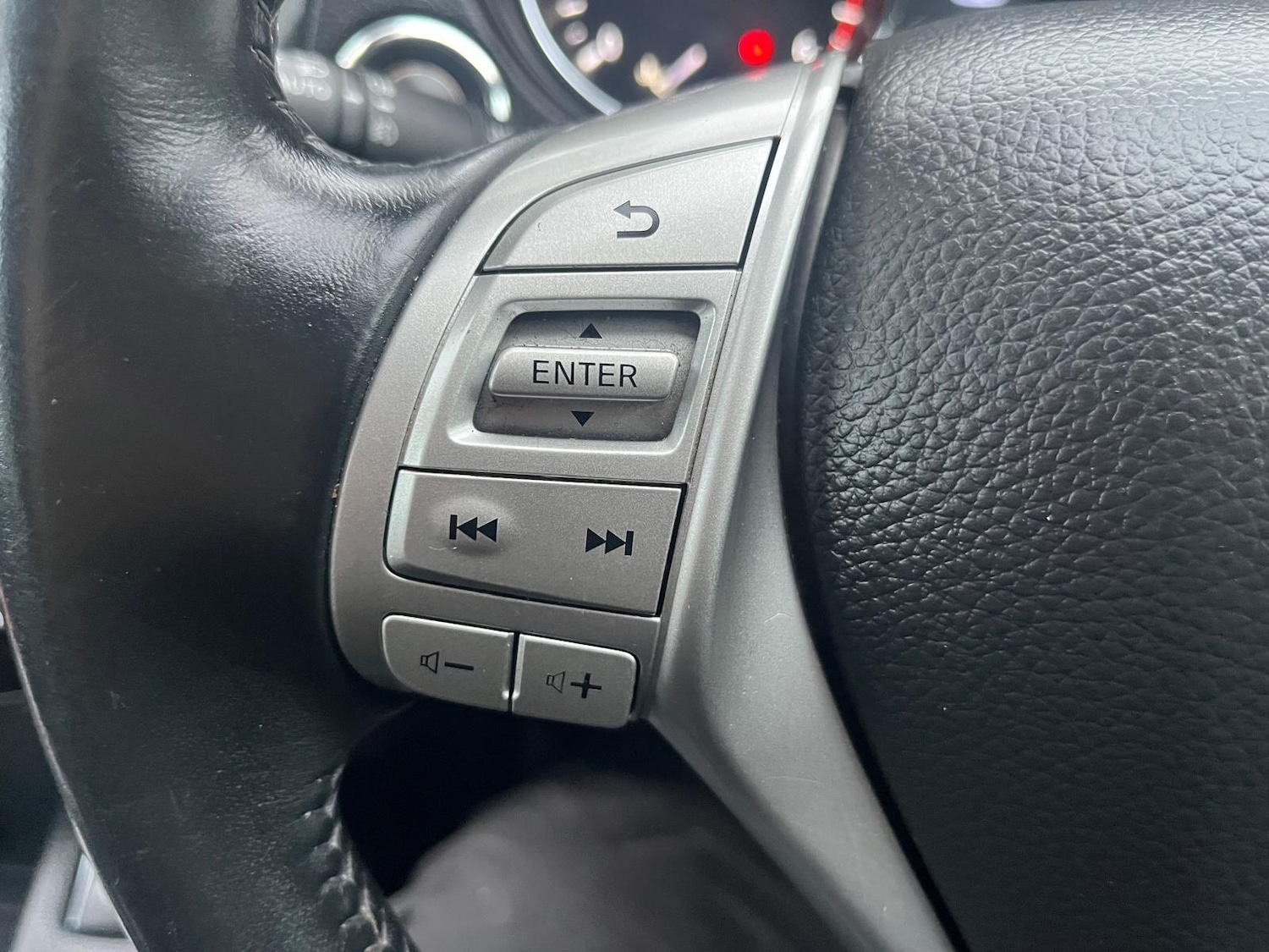 Used Nissan Qashqai 2015 for sale - 77142921: Photo 32