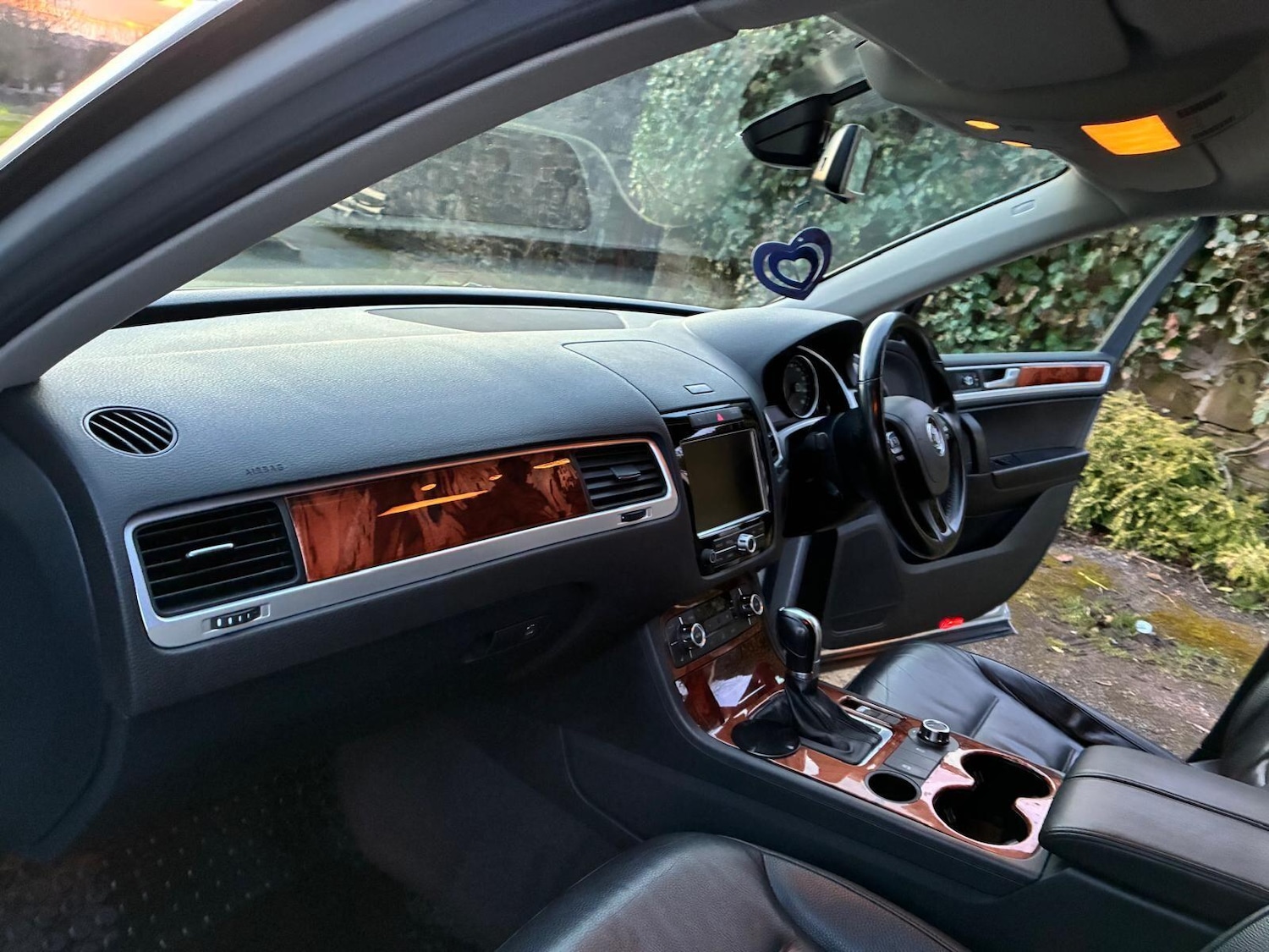 Used Volkswagen Touareg 2013 for sale - 77705604: Photo 12