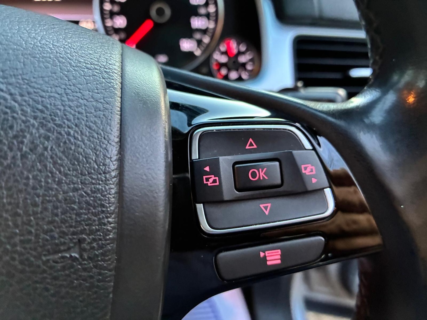 Used Volkswagen Touareg 2013 for sale - 77705604: Photo 34