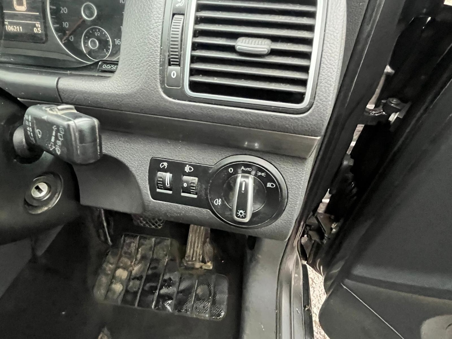 Used Volkswagen Touran 2012 for sale - 76752450: Photo 15