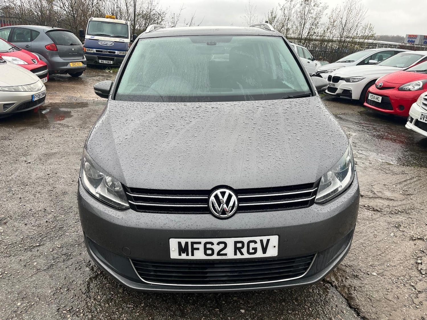 Used Volkswagen Touran 2012 for sale - 76752450: Photo 2