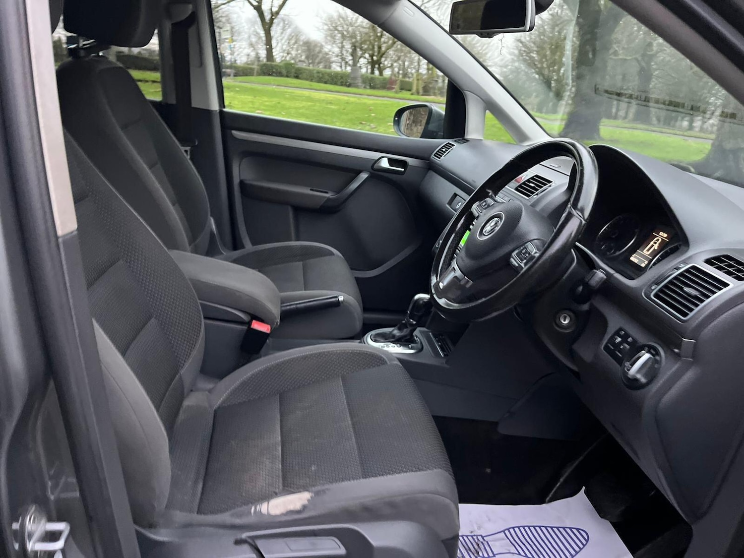 Used Volkswagen Touran 2012 for sale - 76752450: Photo 27