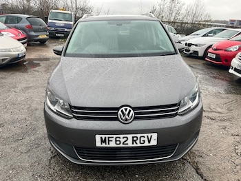Used Volkswagen Touran 2012 for sale - 76752450: Photo