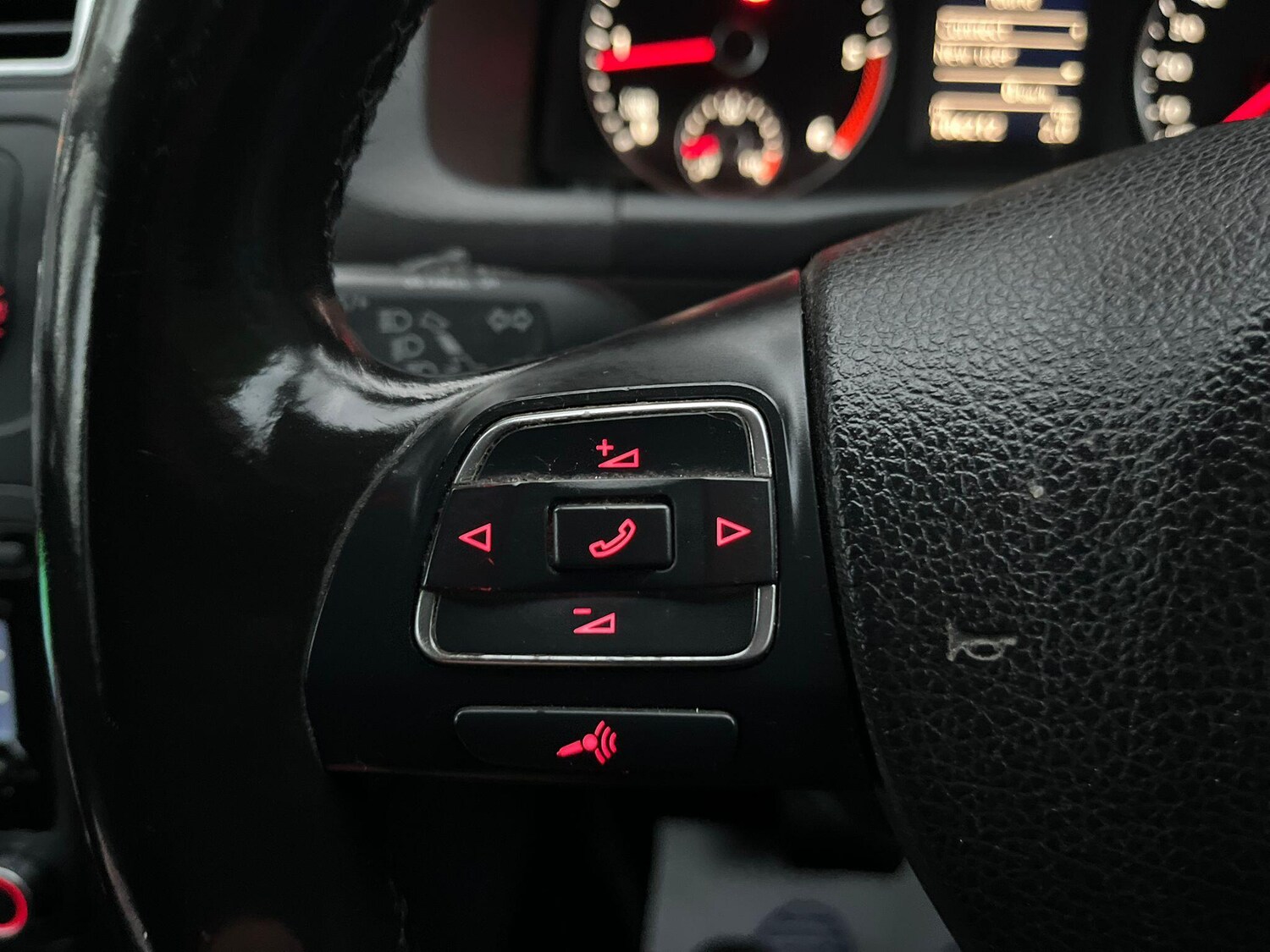 Used Volkswagen Touran 2012 for sale - 76752450: Photo 35