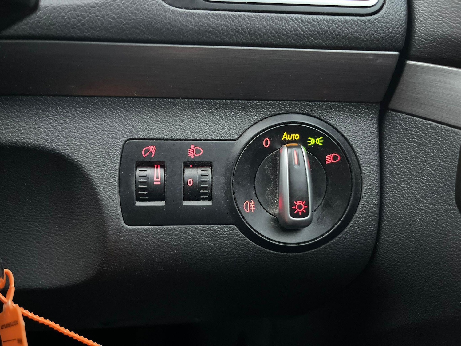 Used Volkswagen Touran 2012 for sale - 76752450: Photo 39