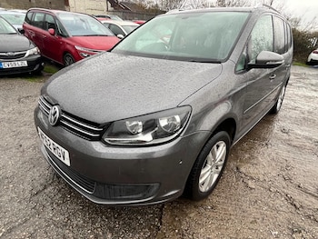 Used Volkswagen Touran 2012 for sale - 76752450: Photo