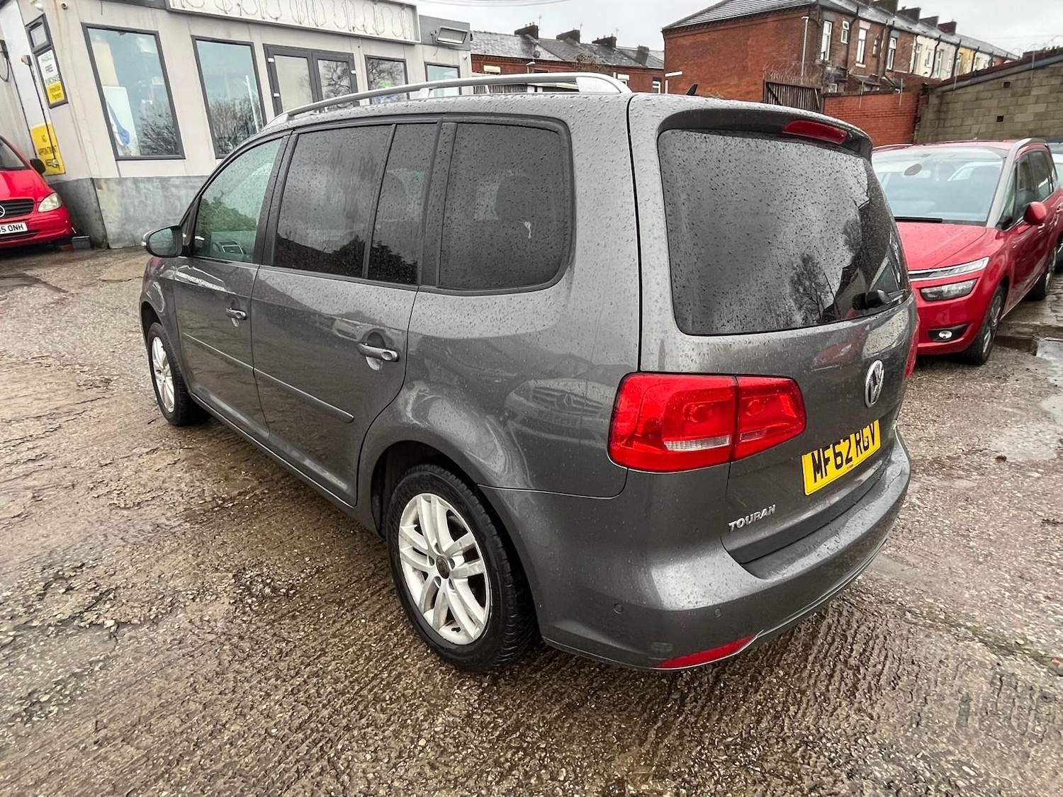Used Volkswagen Touran 2012 for sale - 76752450: Photo 4
