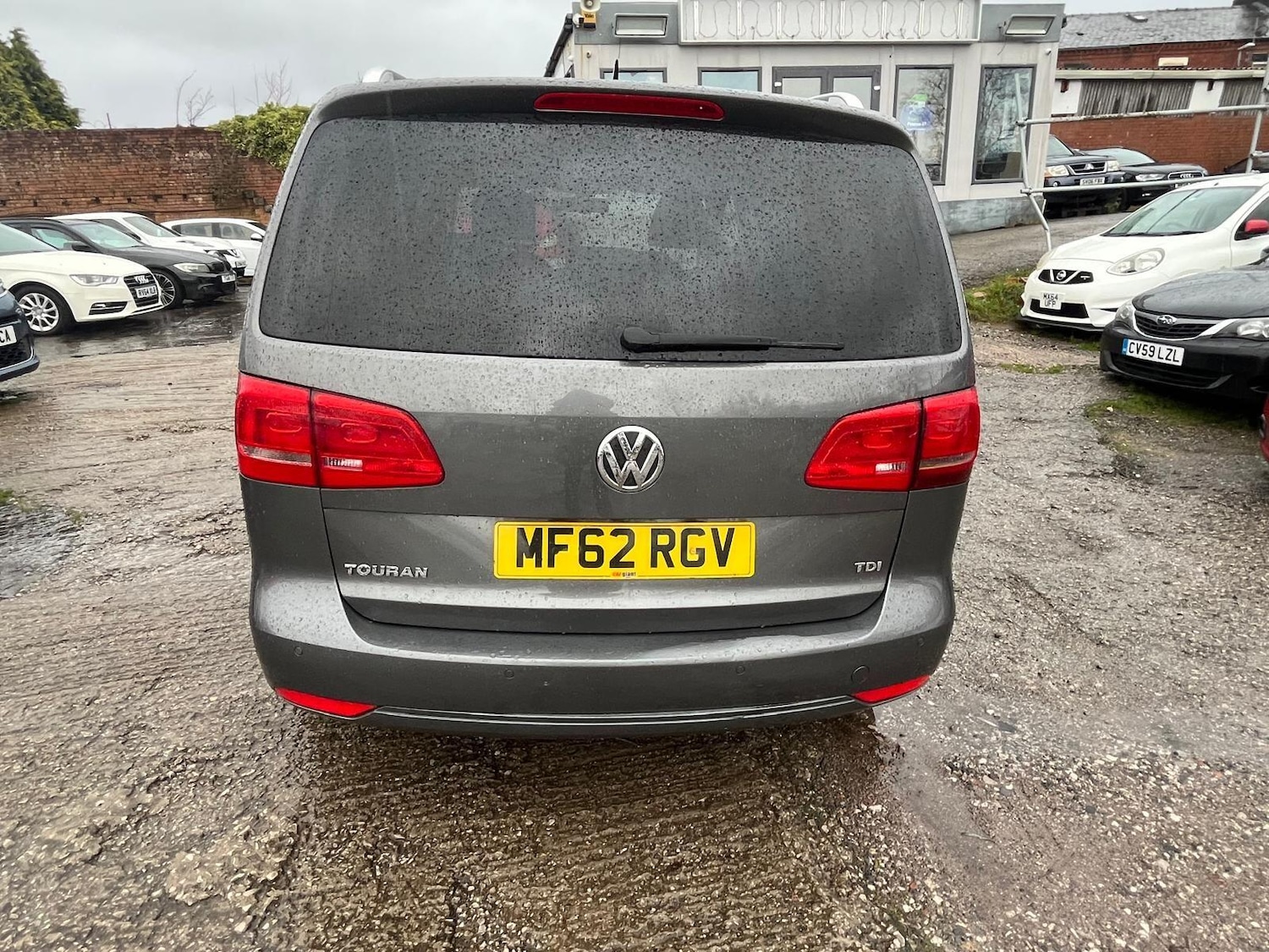 Used Volkswagen Touran 2012 for sale - 76752450: Photo 5