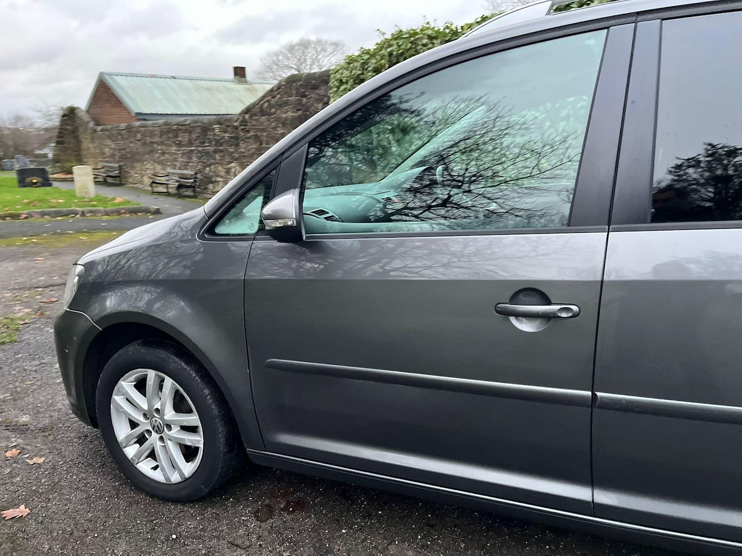 Used Volkswagen Touran 2012 for sale - 76752450: Photo 60