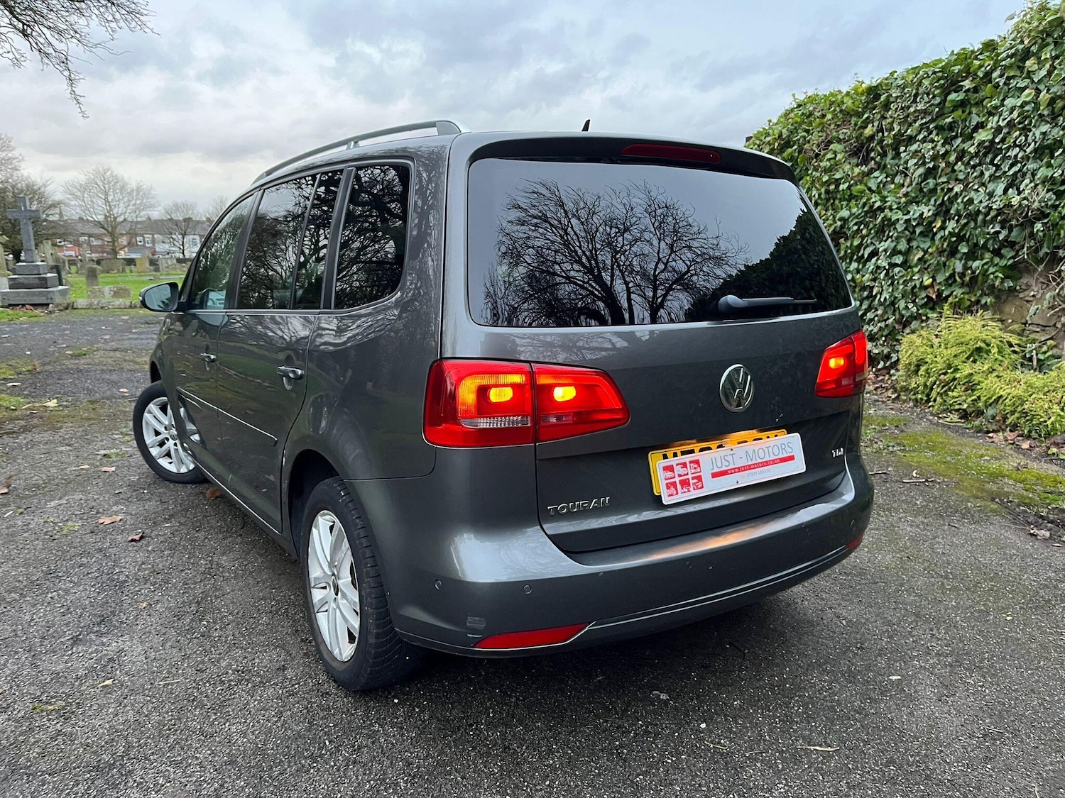 Used Volkswagen Touran 2012 for sale - 76752450: Photo 65
