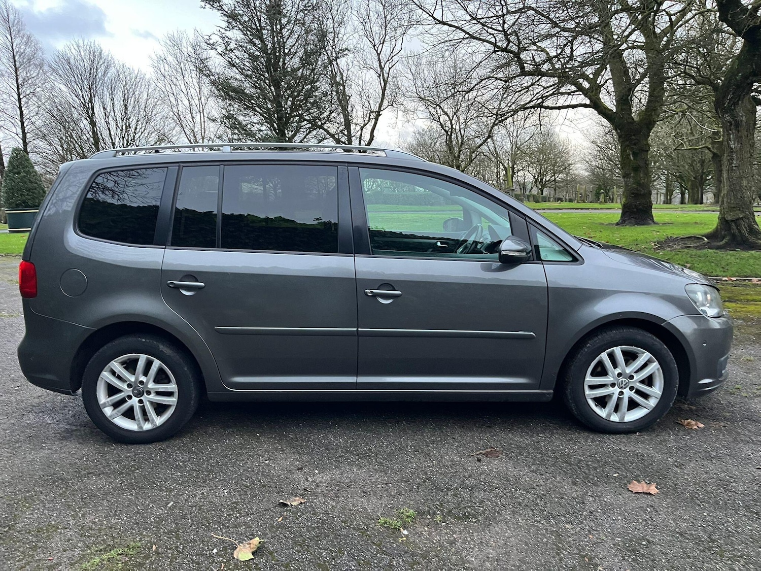 Used Volkswagen Touran 2012 for sale - 76752450: Photo 74