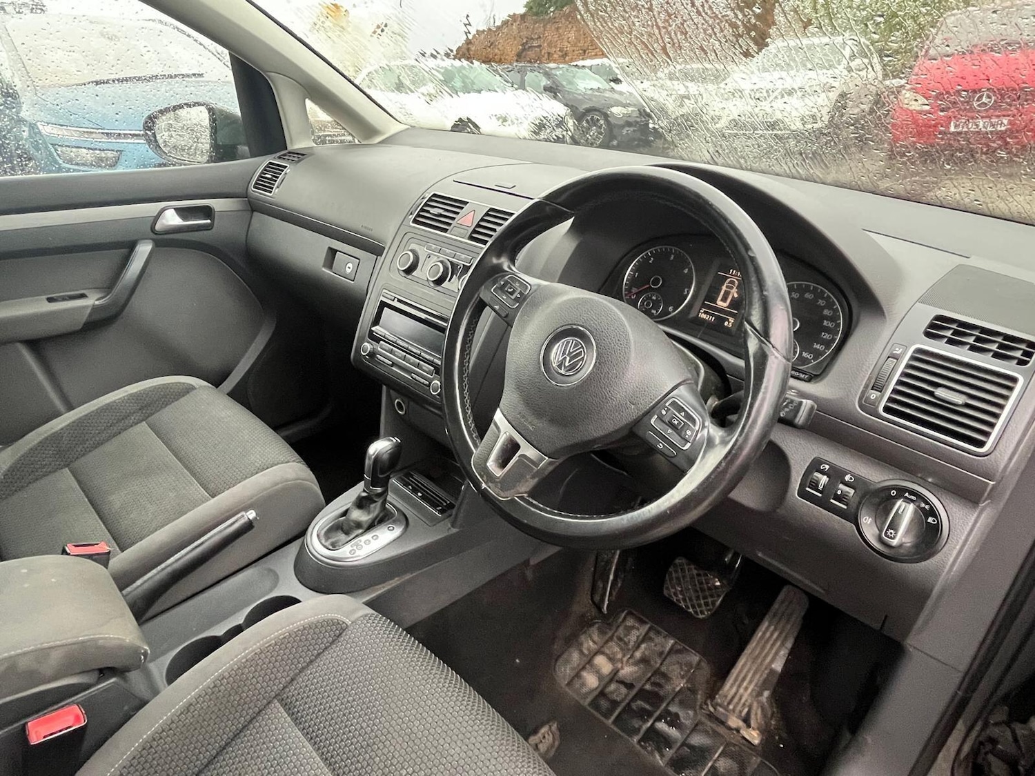 Used Volkswagen Touran 2012 for sale - 76752450: Photo 9