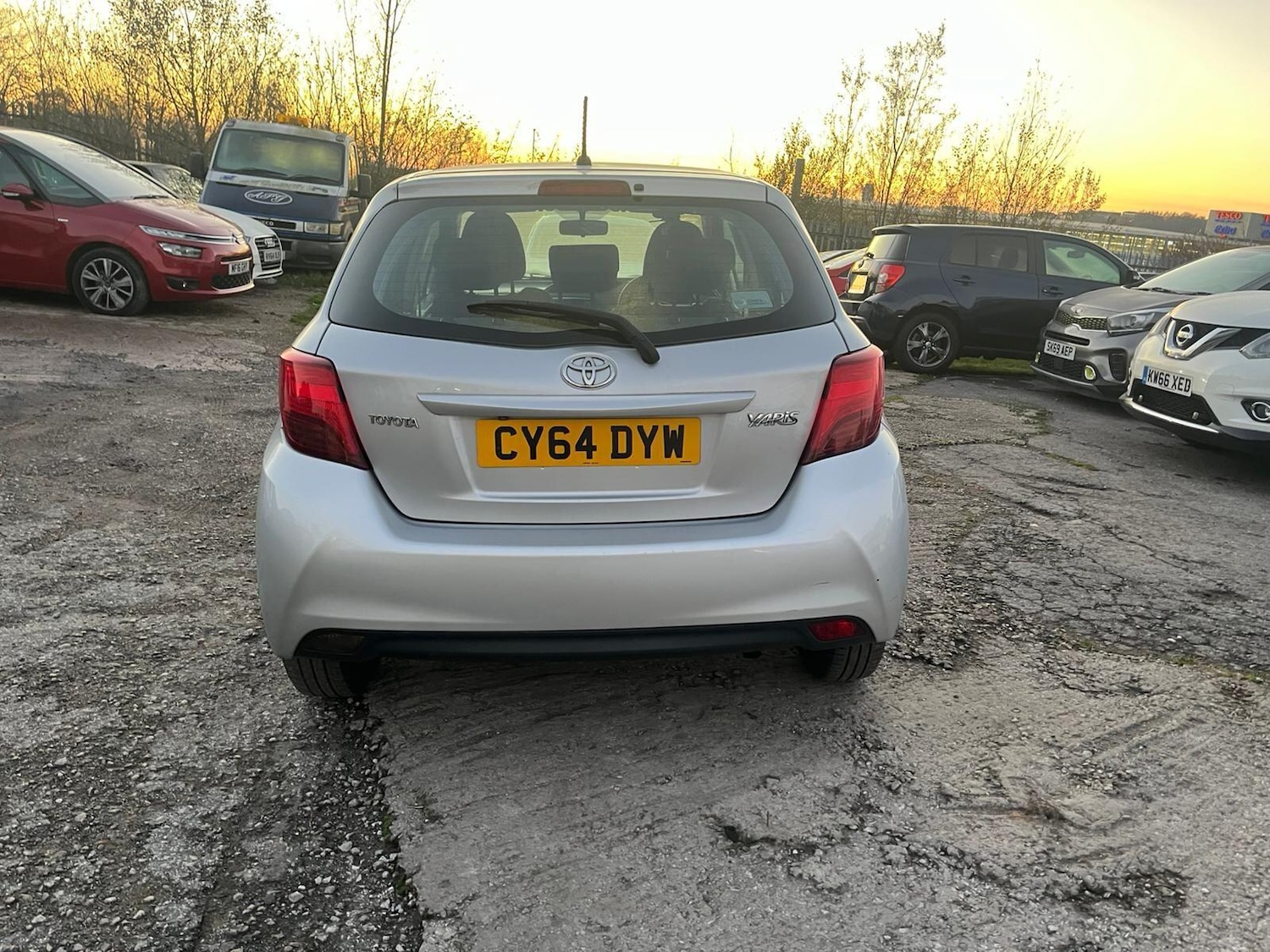 Used Toyota Yaris 2014 for sale - 76701233: Photo 5