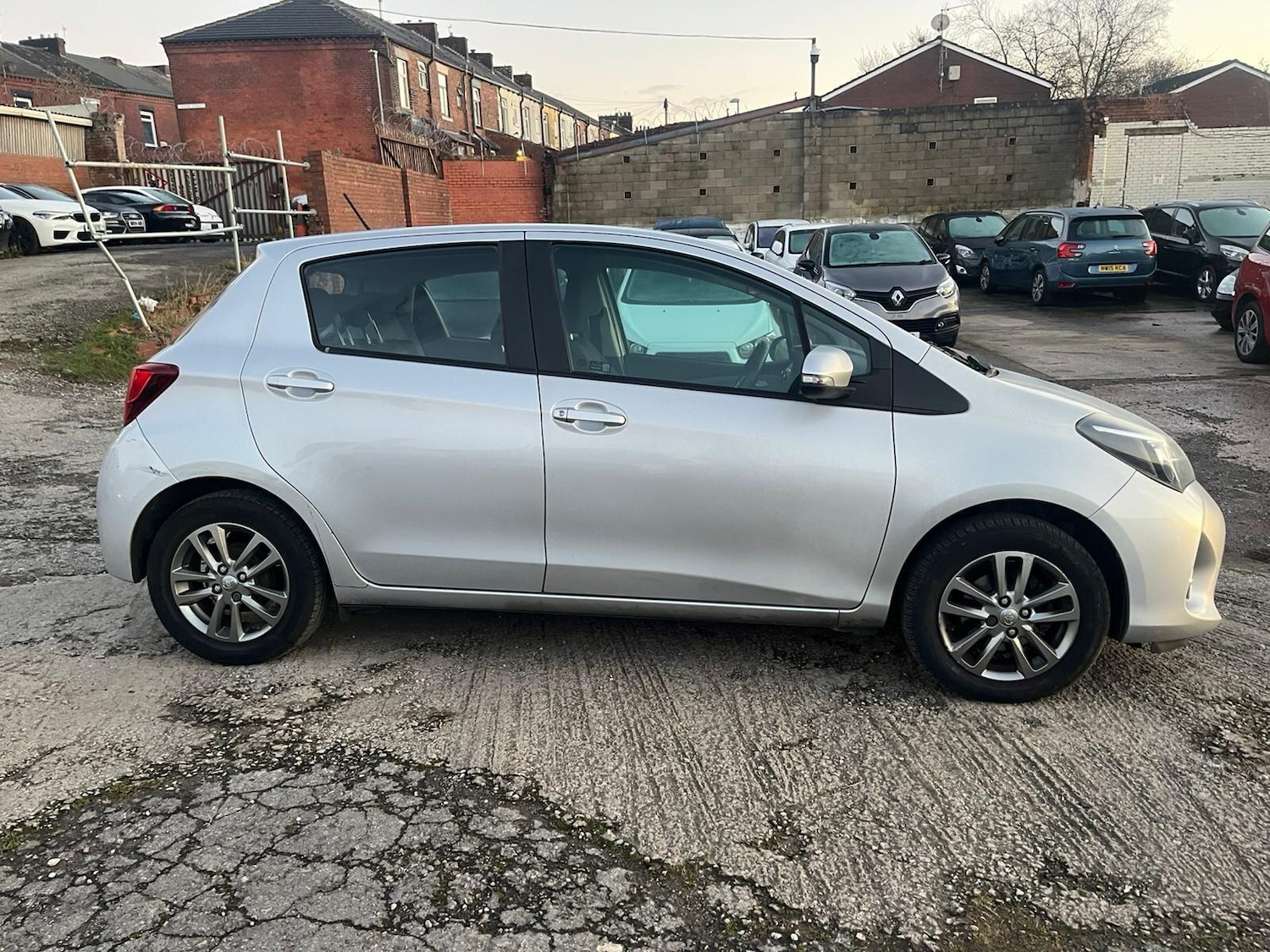 Used Toyota Yaris 2014 for sale - 76701233: Photo 7