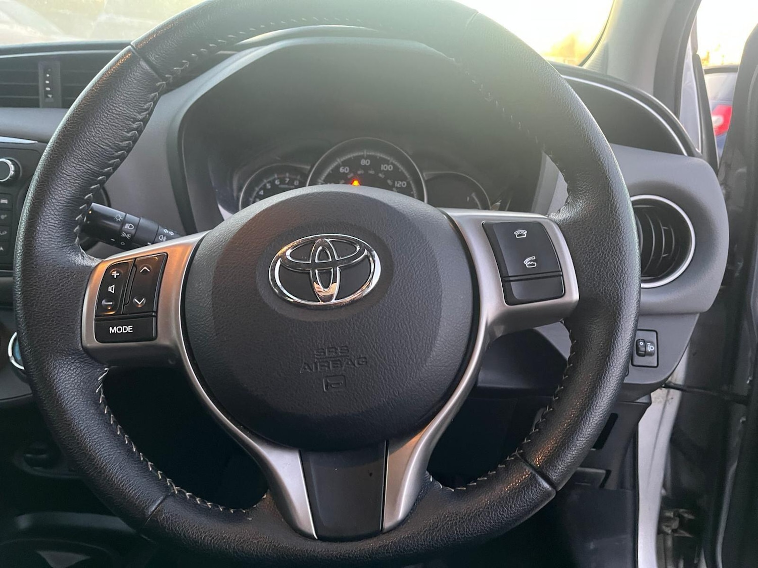 Used Toyota Yaris 2014 for sale - 76701233: Photo 9