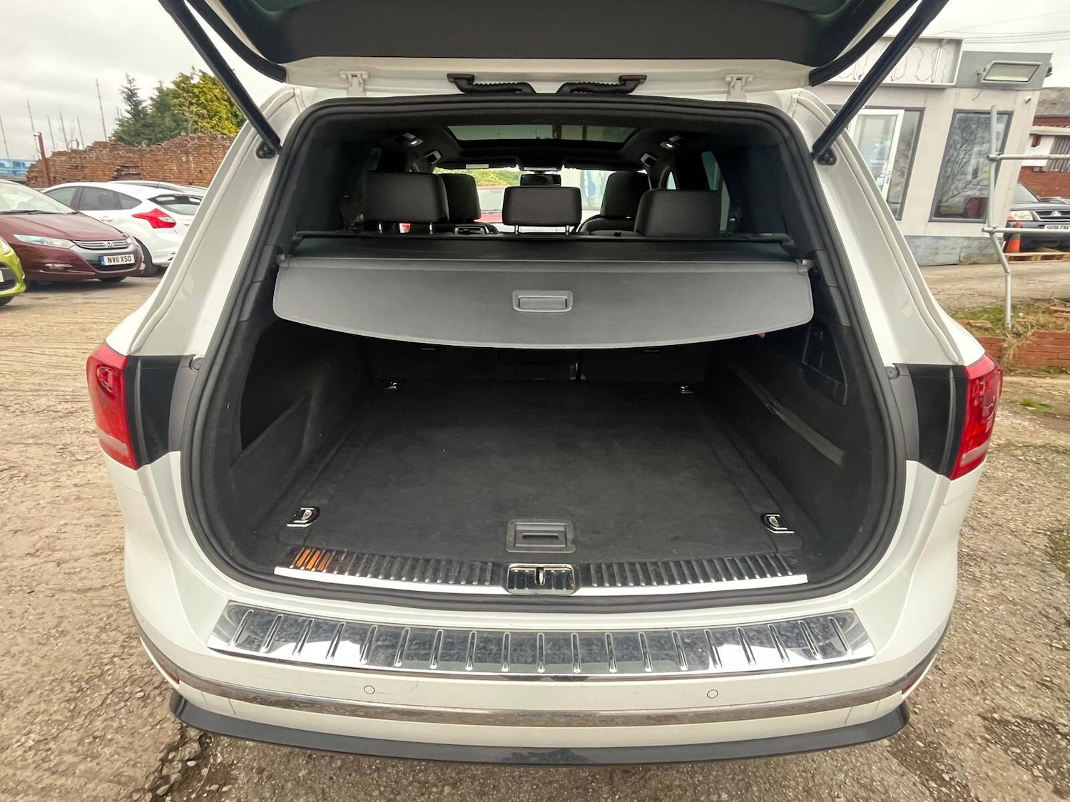 Used Volkswagen Touareg 2016 for sale - 77723666: Photo 11