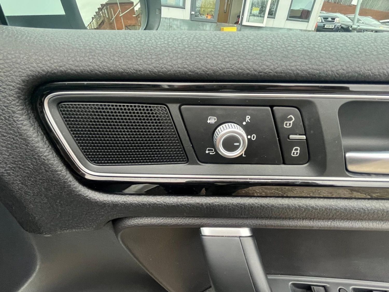 Used Volkswagen Touareg 2016 for sale - 77723666: Photo 16