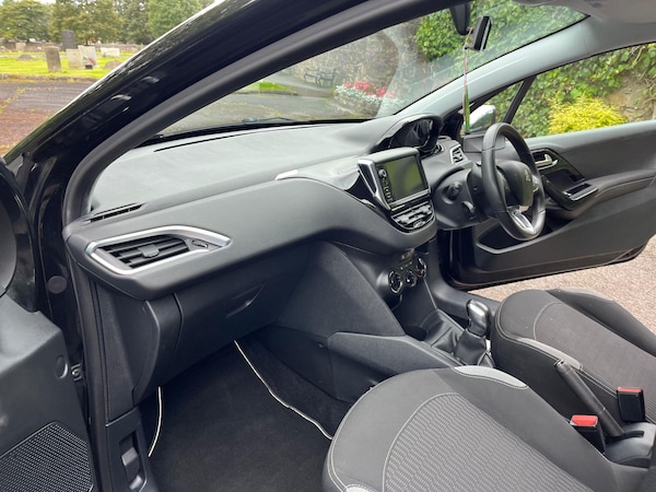 Used Peugeot 208 2015 for sale - 75314982: Photo 12