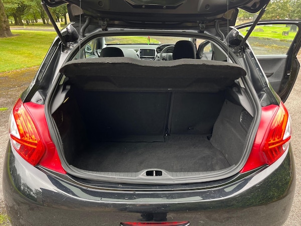 Used Peugeot 208 2015 for sale - 75314982: Photo 17