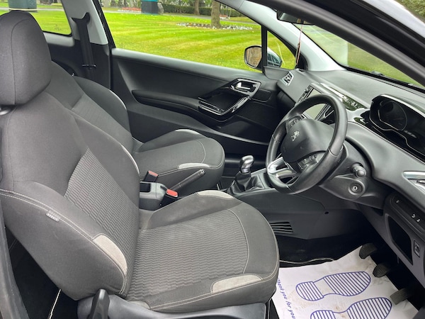 Used Peugeot 208 2015 for sale - 75314982: Photo 20