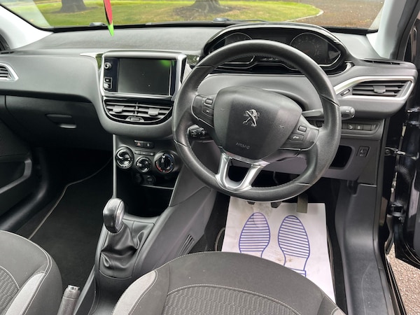Used Peugeot 208 2015 for sale - 75314982: Photo 25