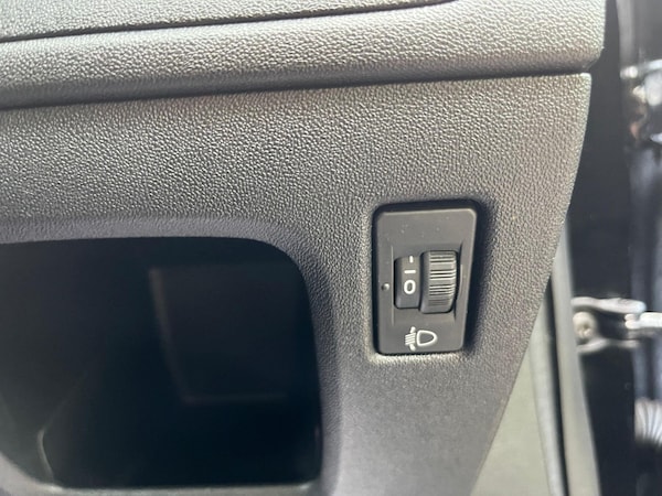 Used Peugeot 208 2015 for sale - 75314982: Photo 32