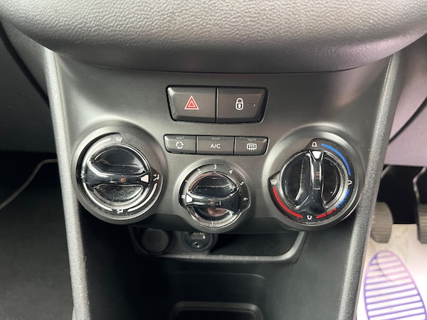 Used Peugeot 208 2015 for sale - 75314982: Photo 41