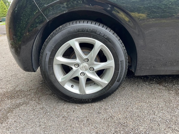 Used Peugeot 208 2015 for sale - 75314982: Photo 76