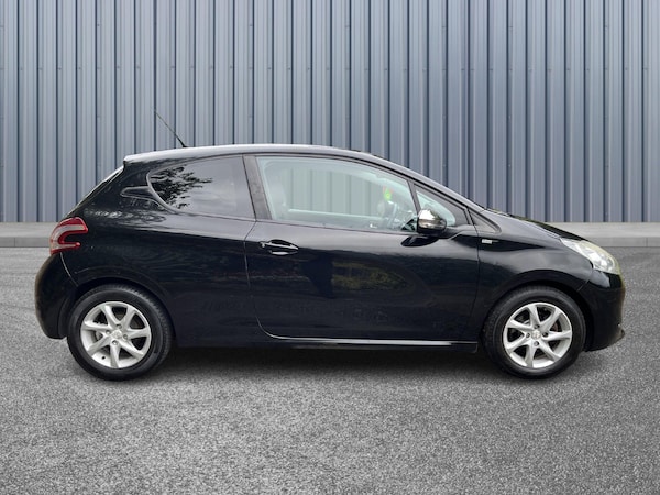 Used Peugeot 208 2015 for sale - 75314982: Photo 7
