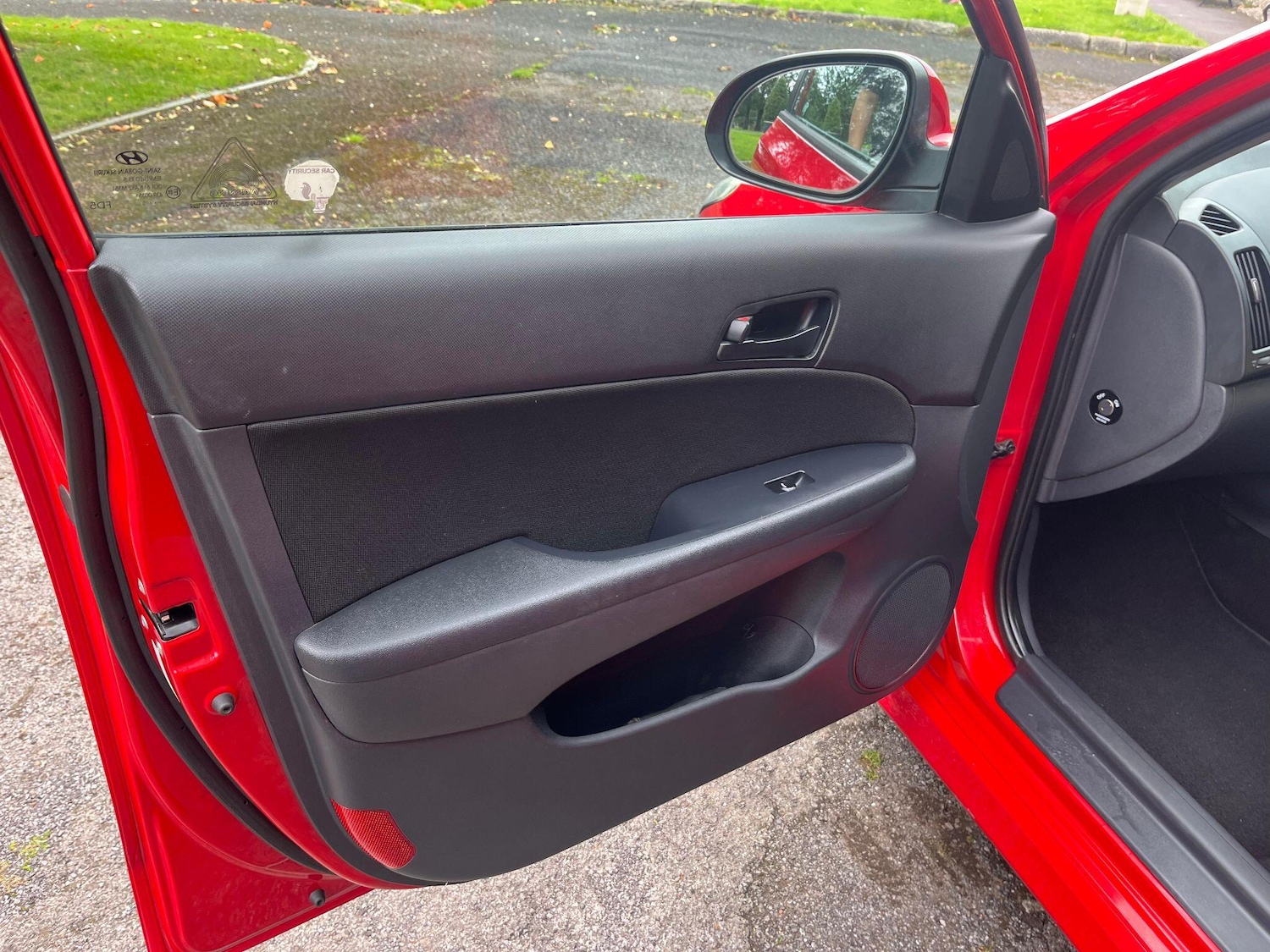 Used Hyundai i30 2010 for sale - 76099617: Photo 11